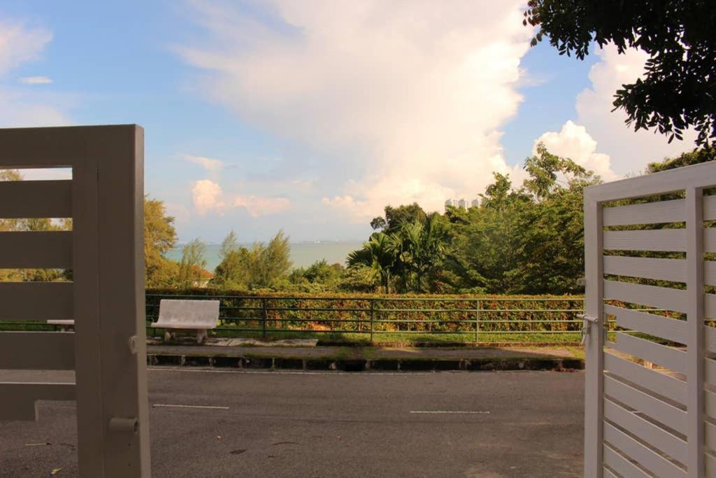 New Seaview Cozy Modern Beach House Tanjung Bungah  Dış mekan fotoğraf